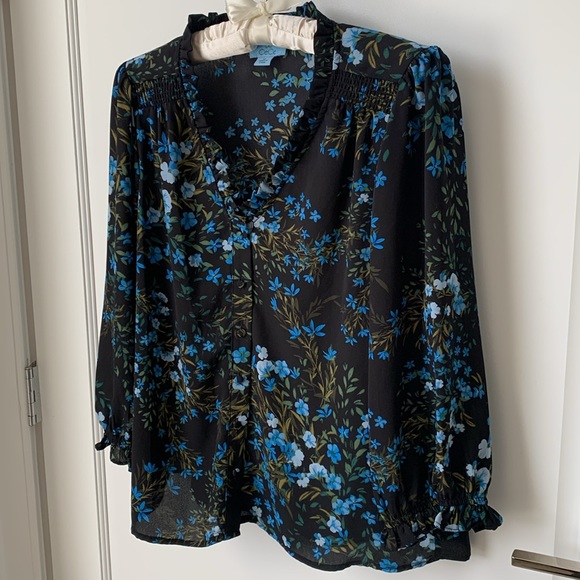 CeCe Aria Baby Doll Floral Ruffled Neck Button Down Blouse Top - Picture 10 of 10